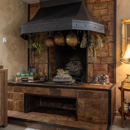 Couette-café Marichi 4*