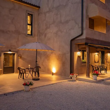 Marichi Couette-café 4*